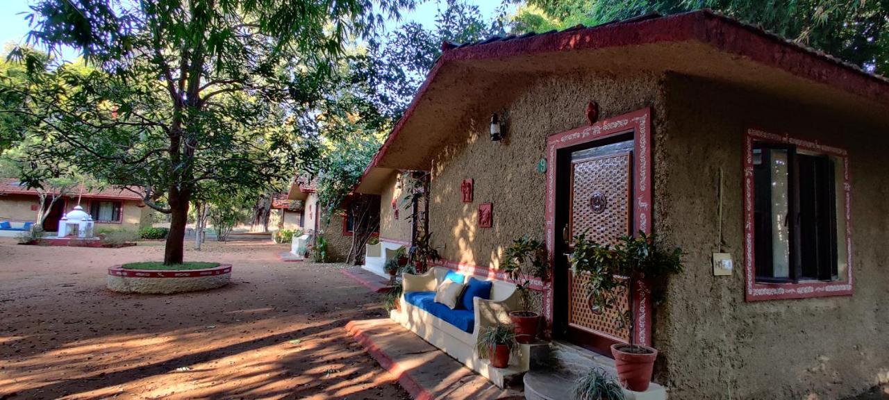 Bandhavgarh Jungle Lodge Tāla المظهر الخارجي الصورة